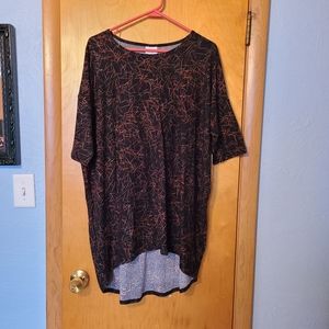 Lularoe Buttery Soft Print Irma Tunic